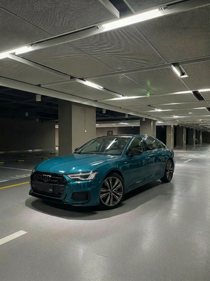 Basilisk Blue
